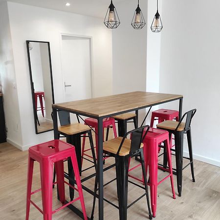 Appart 4 chambres refait à neuf, proche remparts Avignone Esterno foto